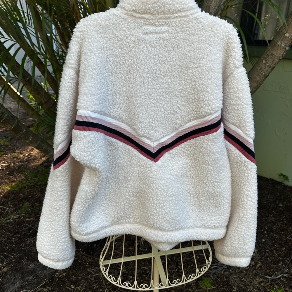 Abercrombie & Fitch White Teddy Jacket with Striped Accents, cabincore, normcore - Picture 4 of 5